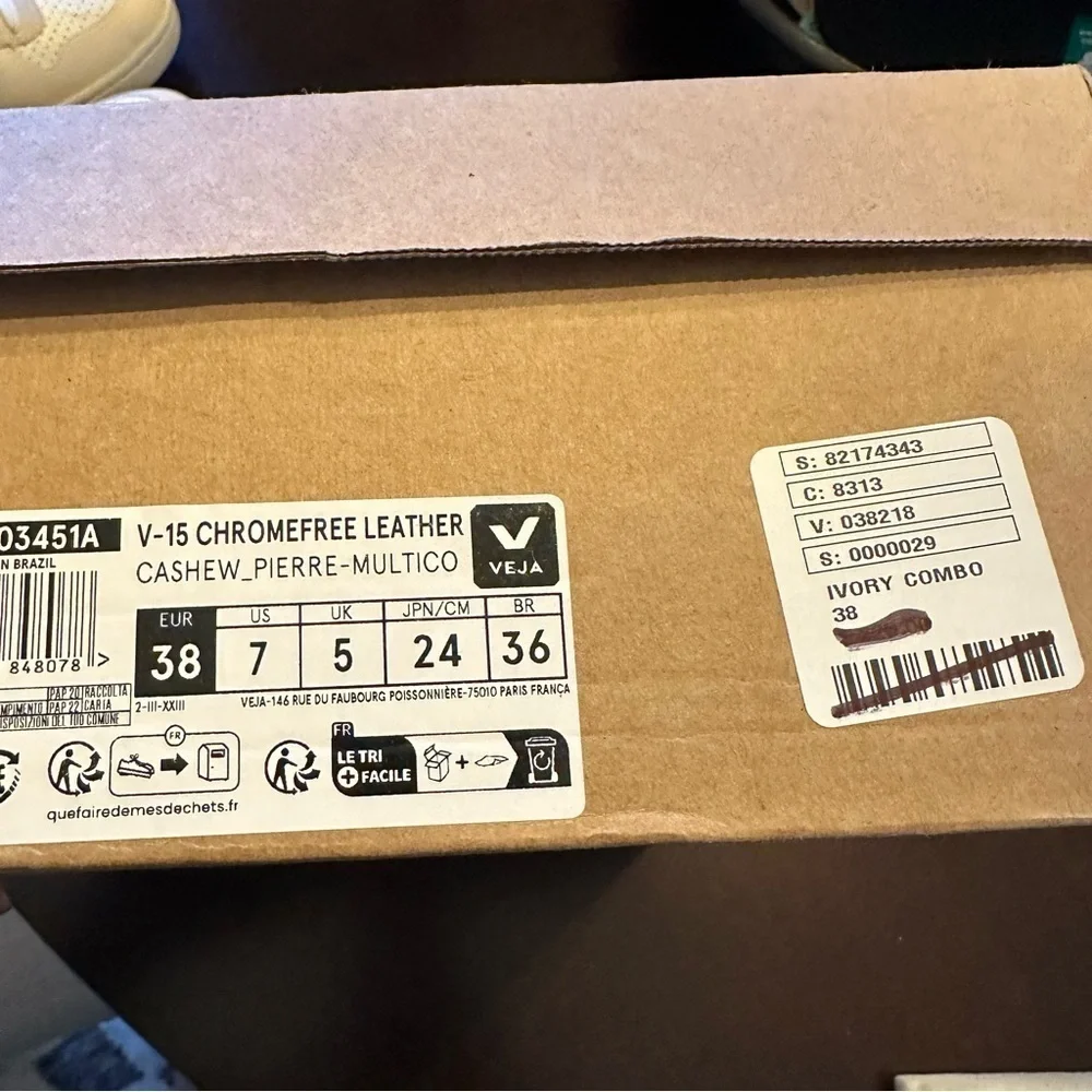 NIB Veja V-15 Leather Sneakers Sz 7 EU 38 Cashew Pierre Multicolor Hightops
